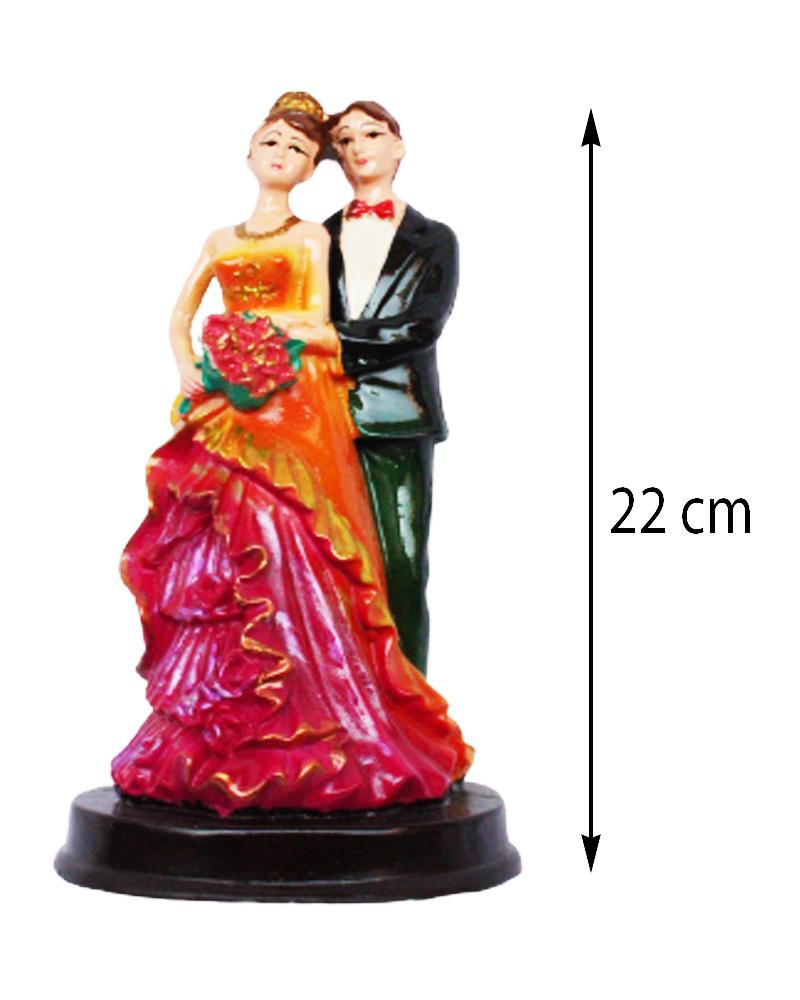 Handcrafted Loving Married Couple Statue Showpiece