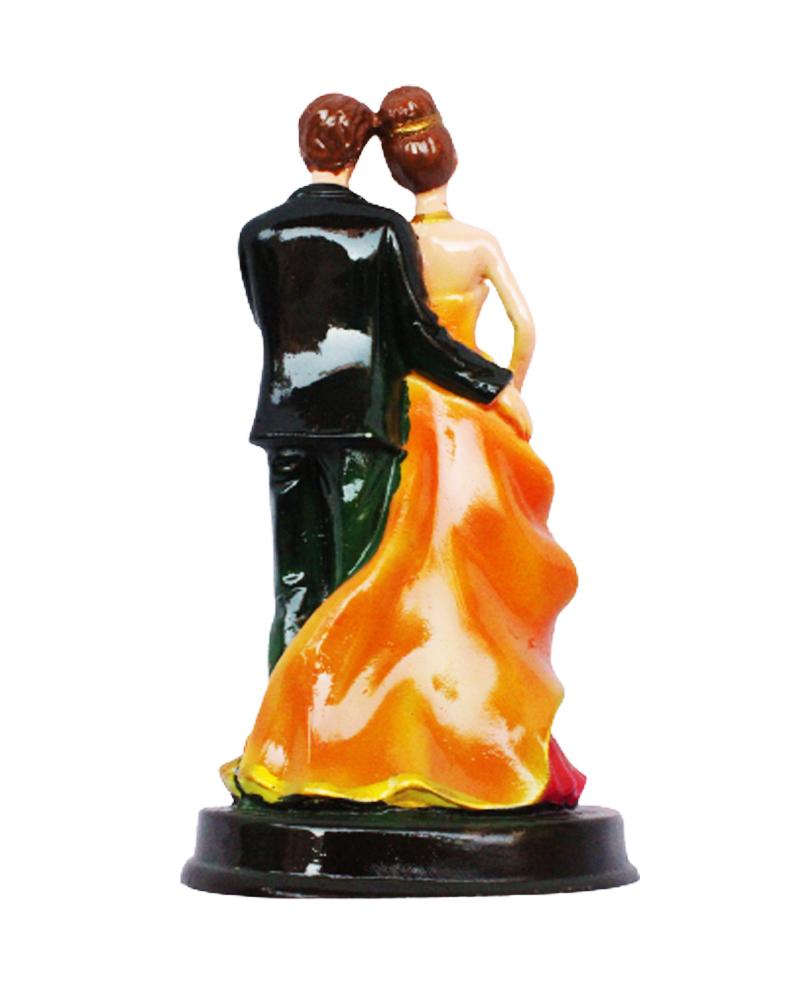 Handcrafted Loving Married Couple Statue Showpiece